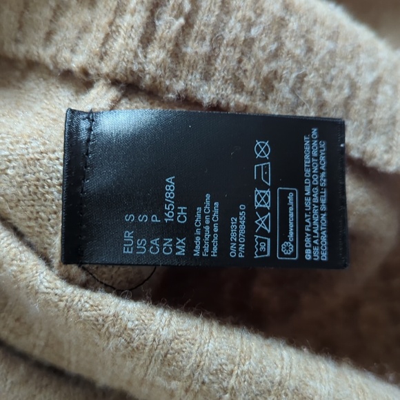 H&M Ladies Sweater - Picture 6 of 7